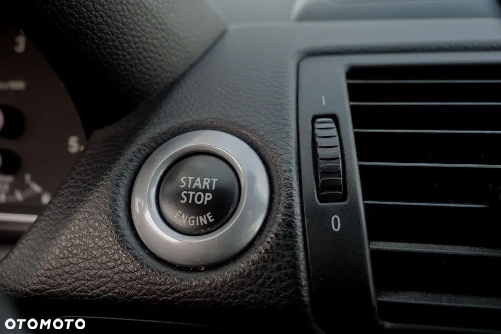 BMW Seria 1 118d Sport Line - 28