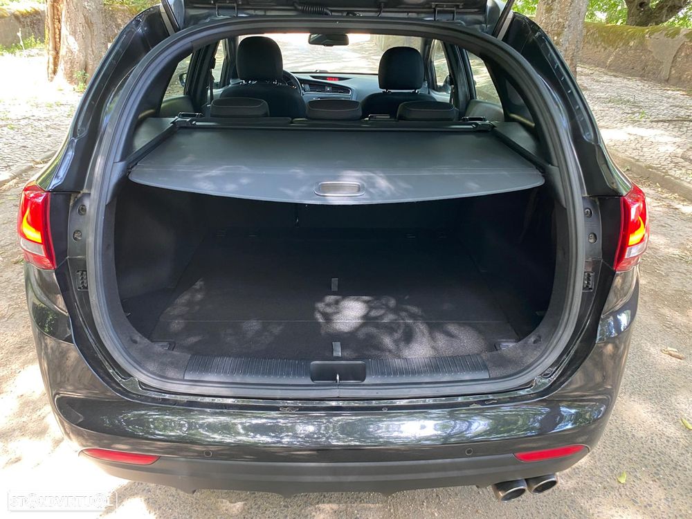 Kia Ceed SW 1.6 CRDi GT Line - 40