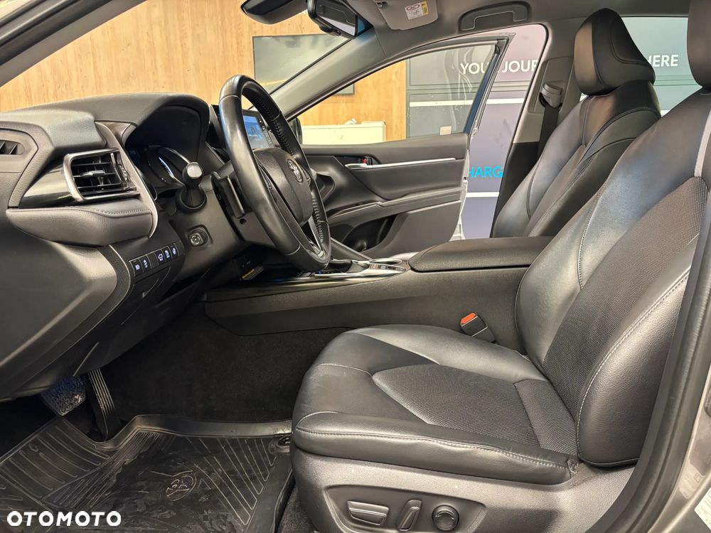 Toyota Camry 2.5 Hybrid Executive CVT - 7