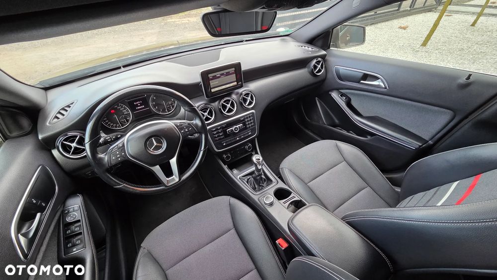 Mercedes-Benz Klasa A 180 (BlueEFFICIENCY) Style - 32