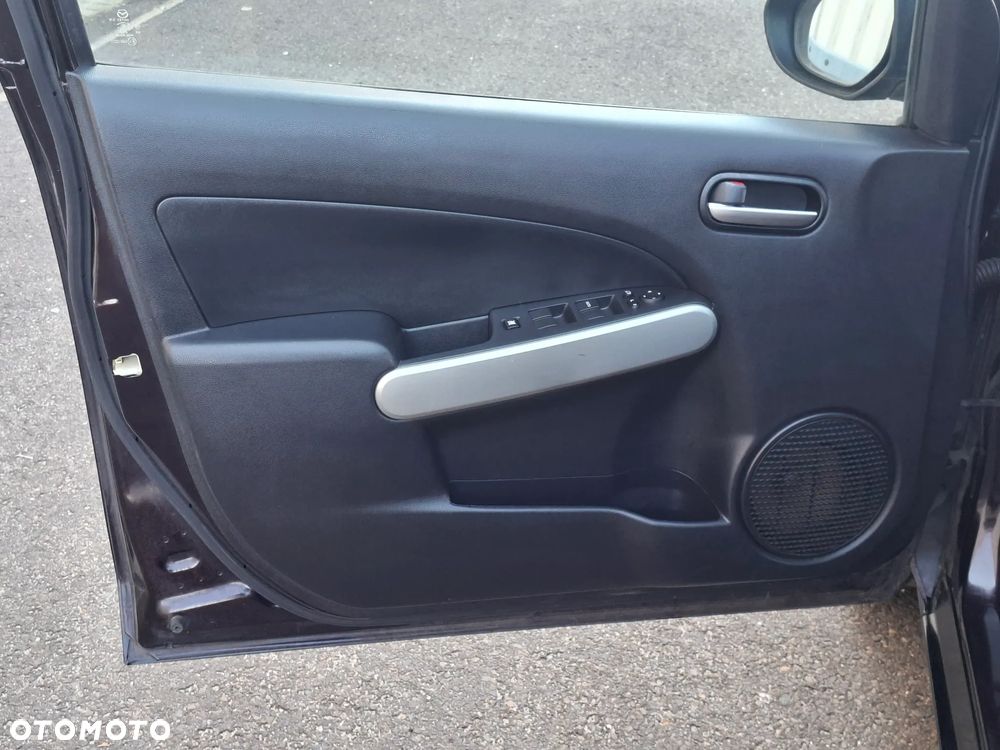 Mazda 2 - 16