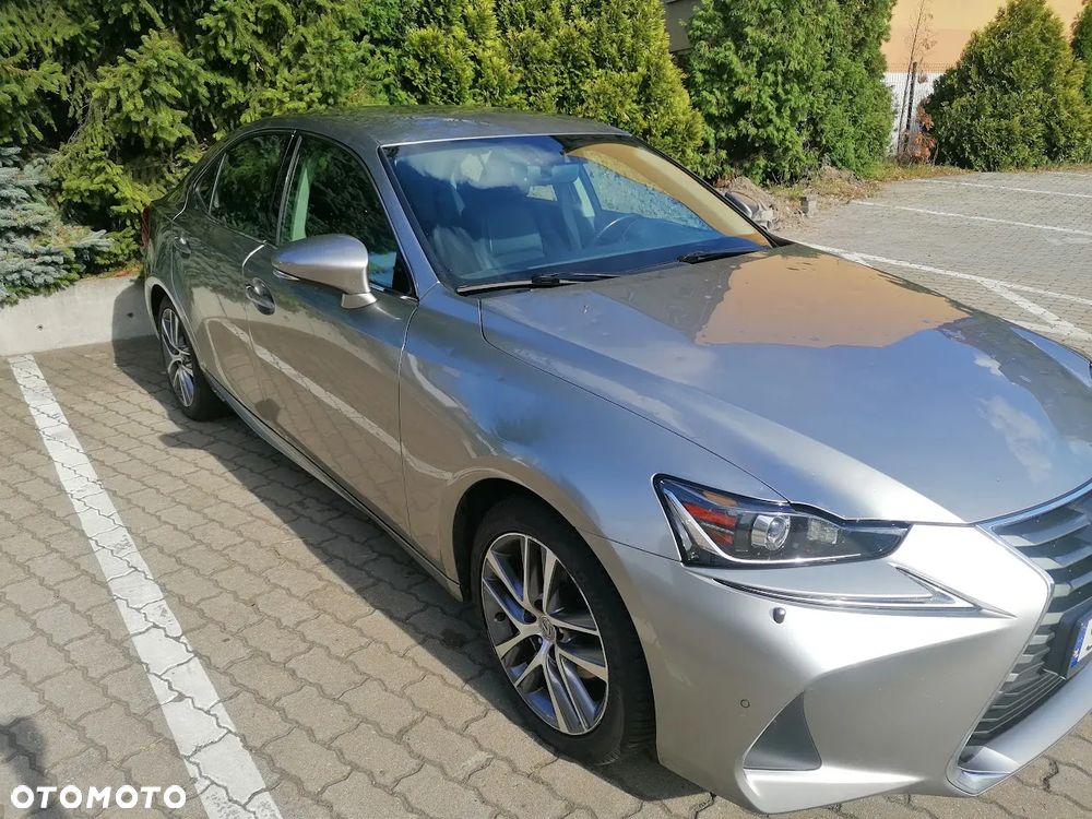Lexus IS 300h Elegance - 15