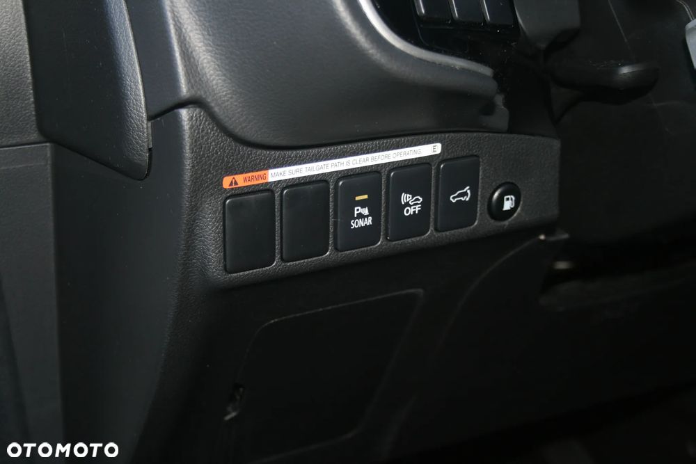 Mitsubishi Outlander - 21