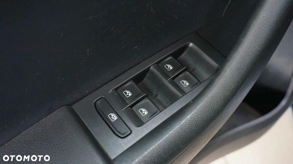 Skoda RAPID 1.0 TSI Style - 21