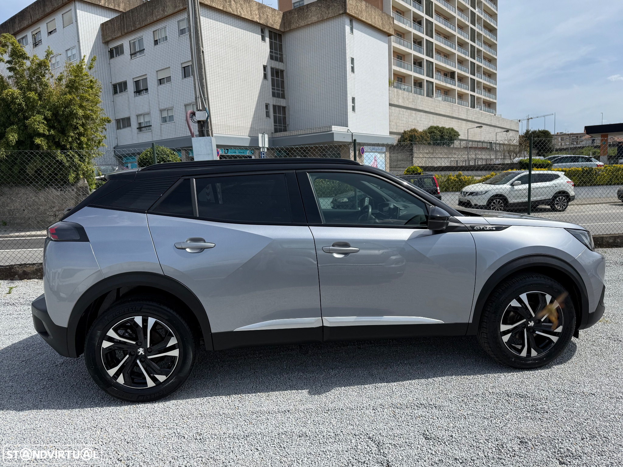 Peugeot 2008 1.2 PureTech GT Line - 10
