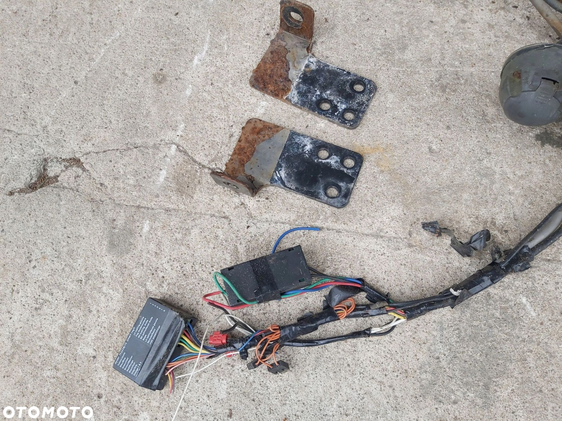 Toyota Rav4 III hak holowniczy przyczepki tył WITTER - 4