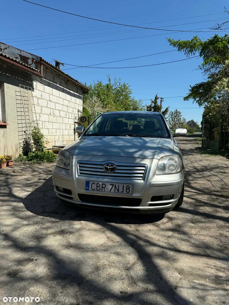 Toyota Avensis - 2