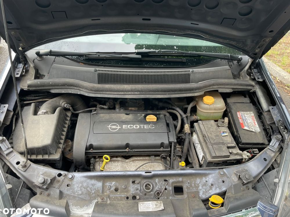 Opel Zafira 1.6 - 14