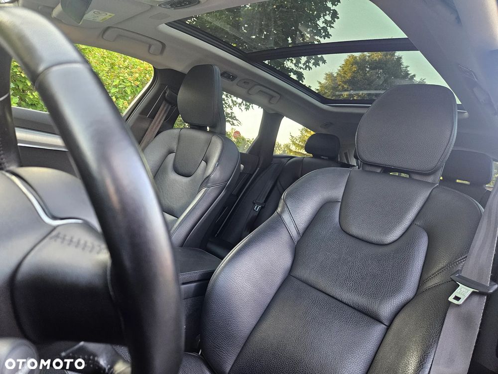 Volvo V90 D3 Geartronic Momentum Pro - 21