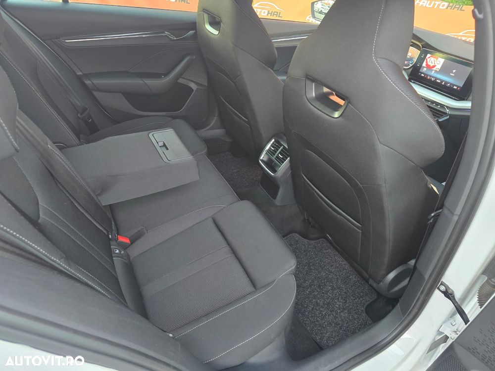 Skoda Octavia 2.0 TDI DSG Tour - 8