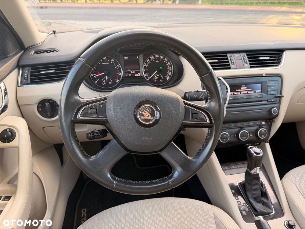 Skoda Octavia 1.4 TSI Elegance DSG - 26