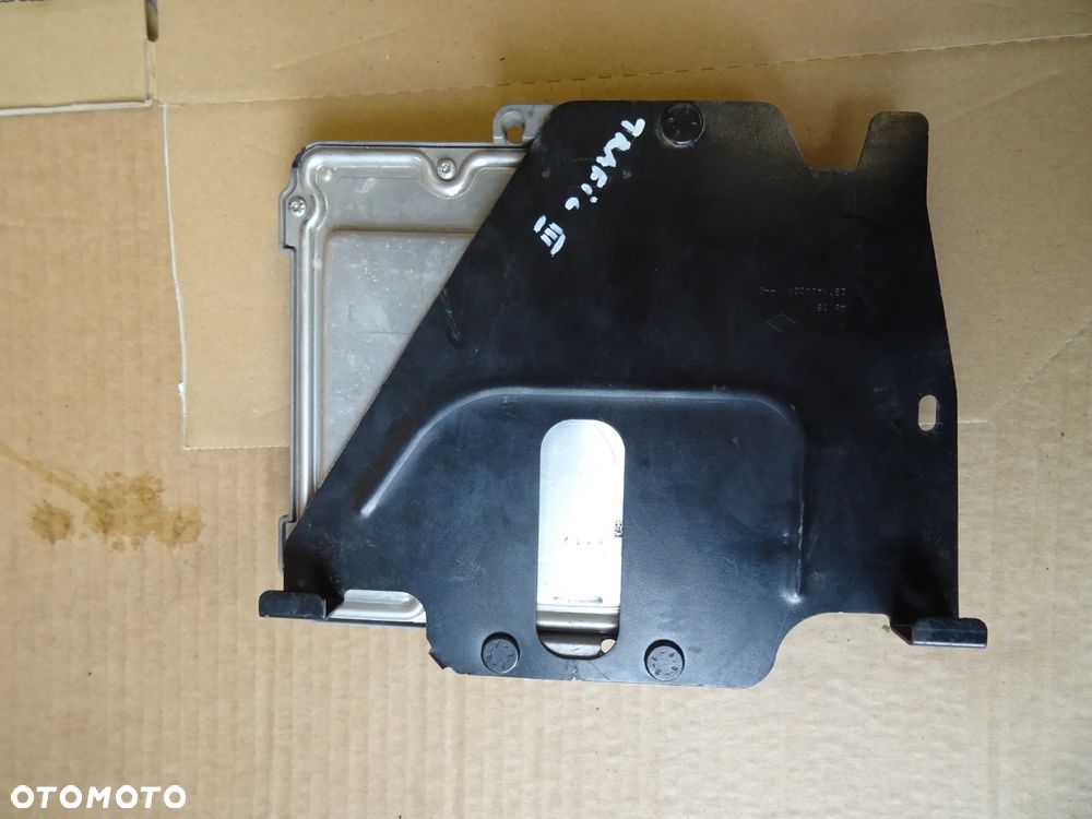 Komputer Sterownik silnika ECU Renault Trafic III 1.6 DCI 237106626R / 23710998R - 3