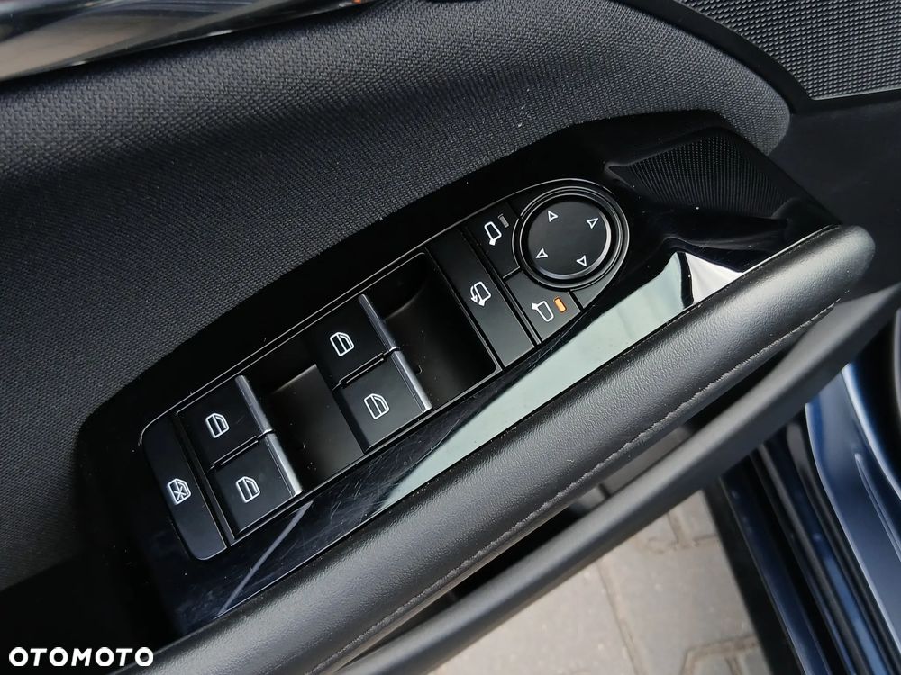 Mazda 3 2.0 mHEV Exclusive Line - 7