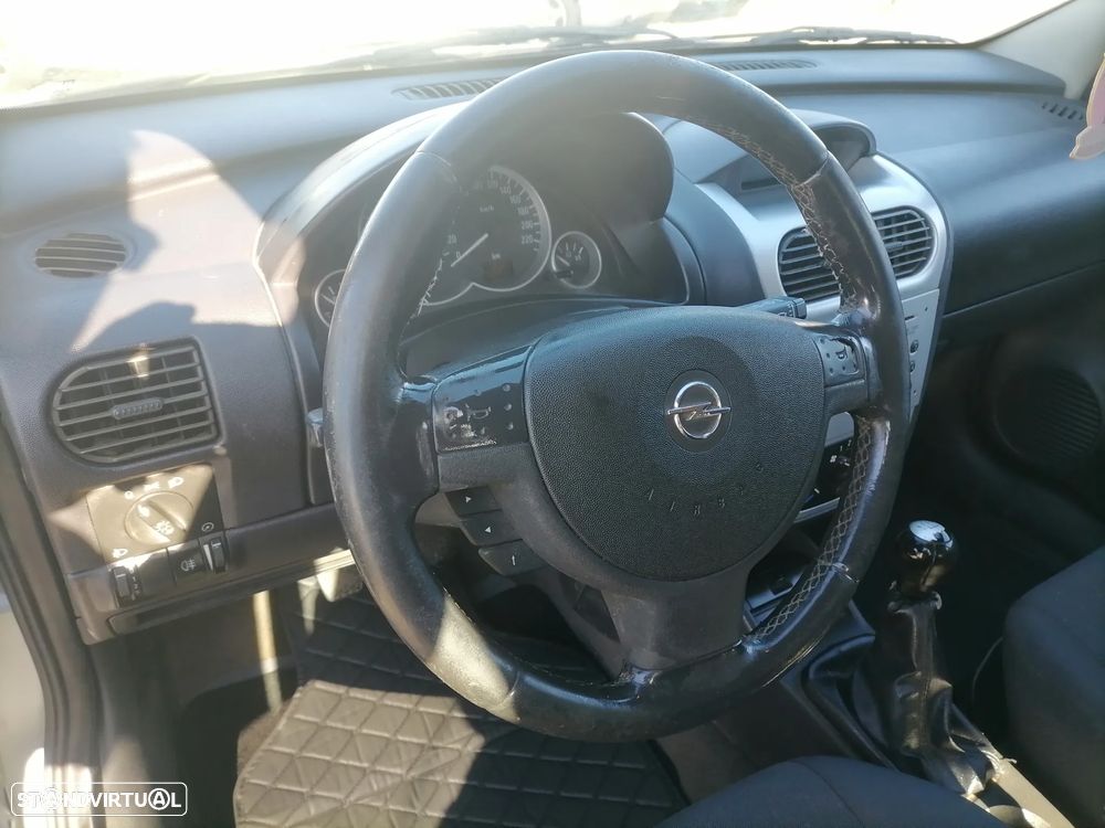 Opel Corsa 1.2 16V Confort - 15