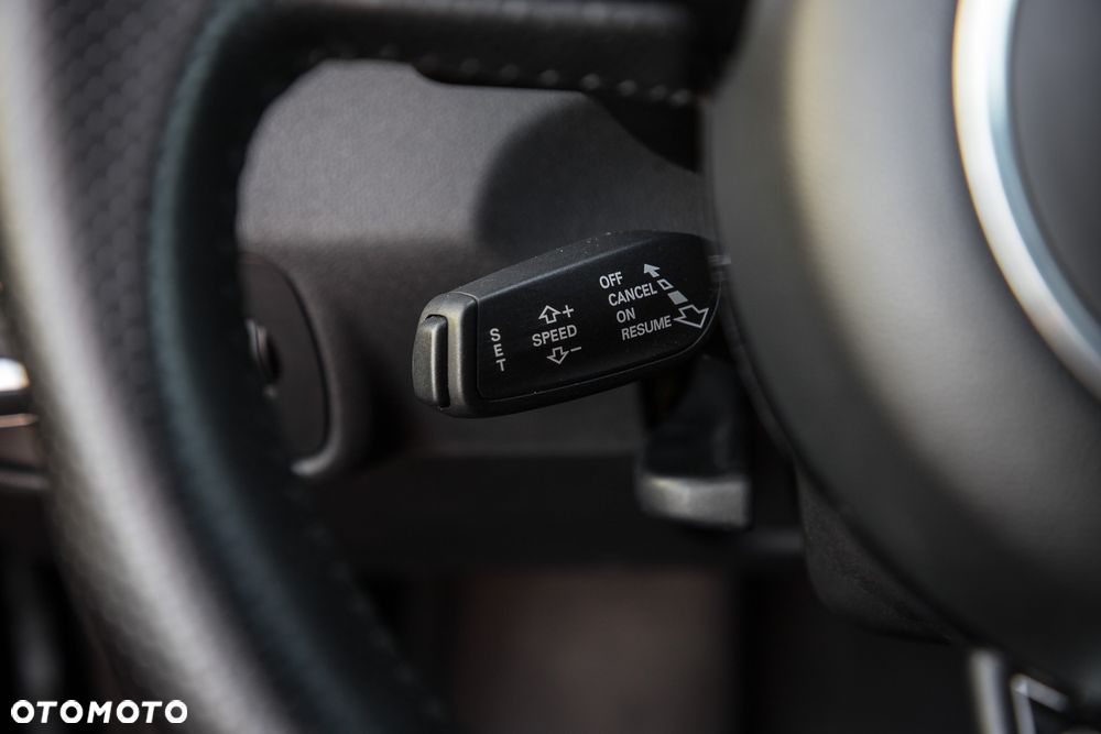 Audi A1 3-drzwiowe 1.4 TFSI S tronic S line edition m S line Sportpaket - 12