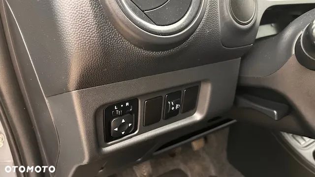 Mitsubishi Space Star - 16