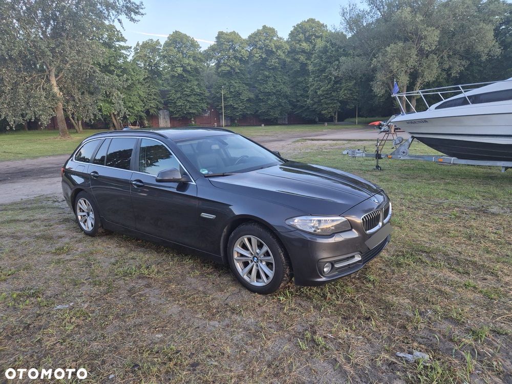 BMW Seria 5 520d xDrive - 7