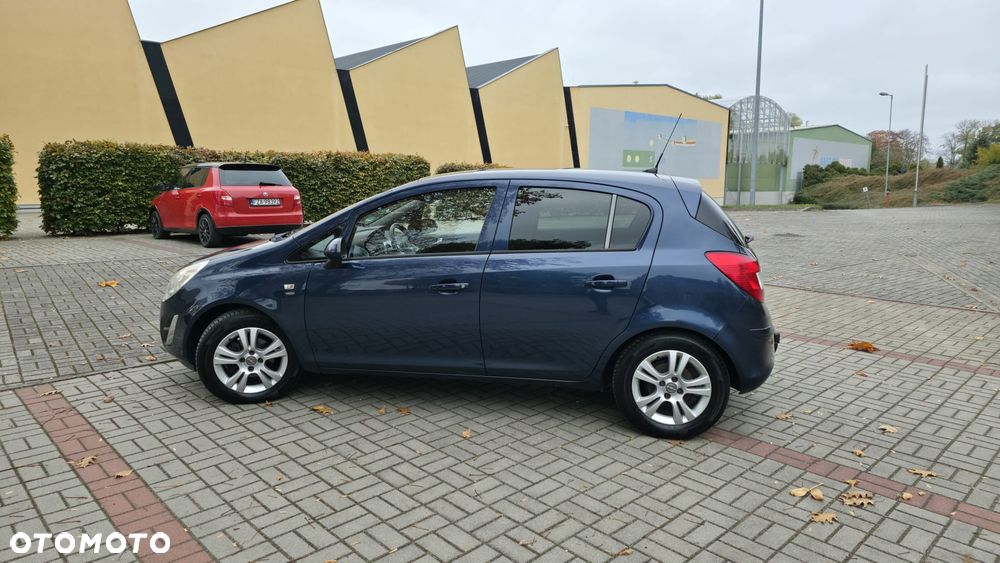 Opel Corsa 1.4 16V Navi - 11