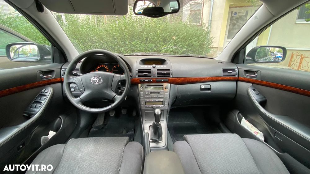 Toyota Avensis 2.0 D4D Sdn. Executive - 13