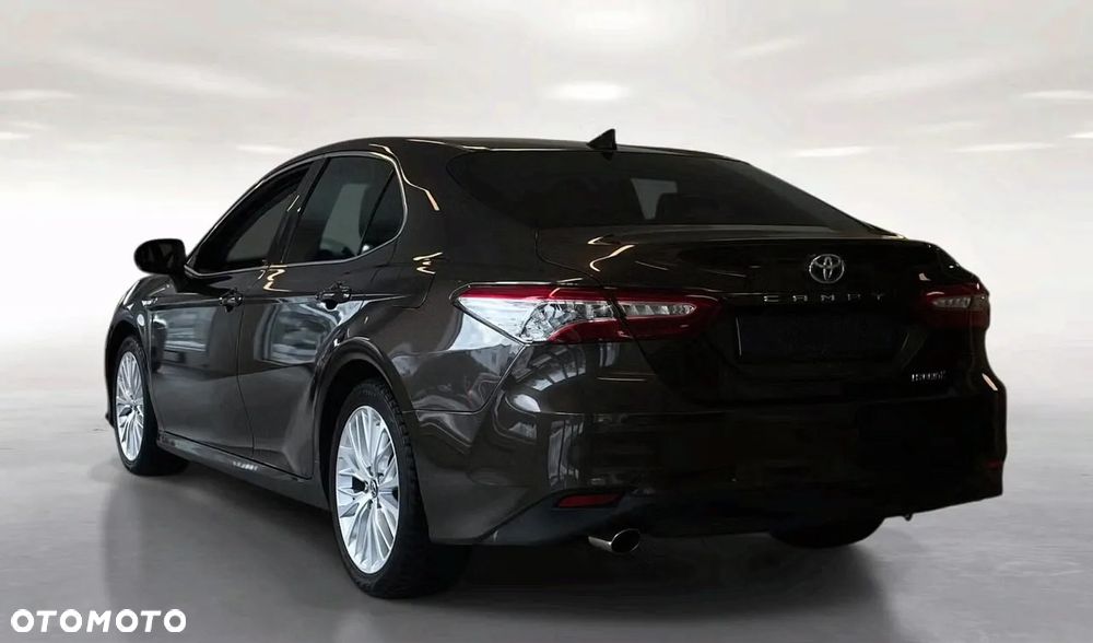Toyota Camry Executive - 5
