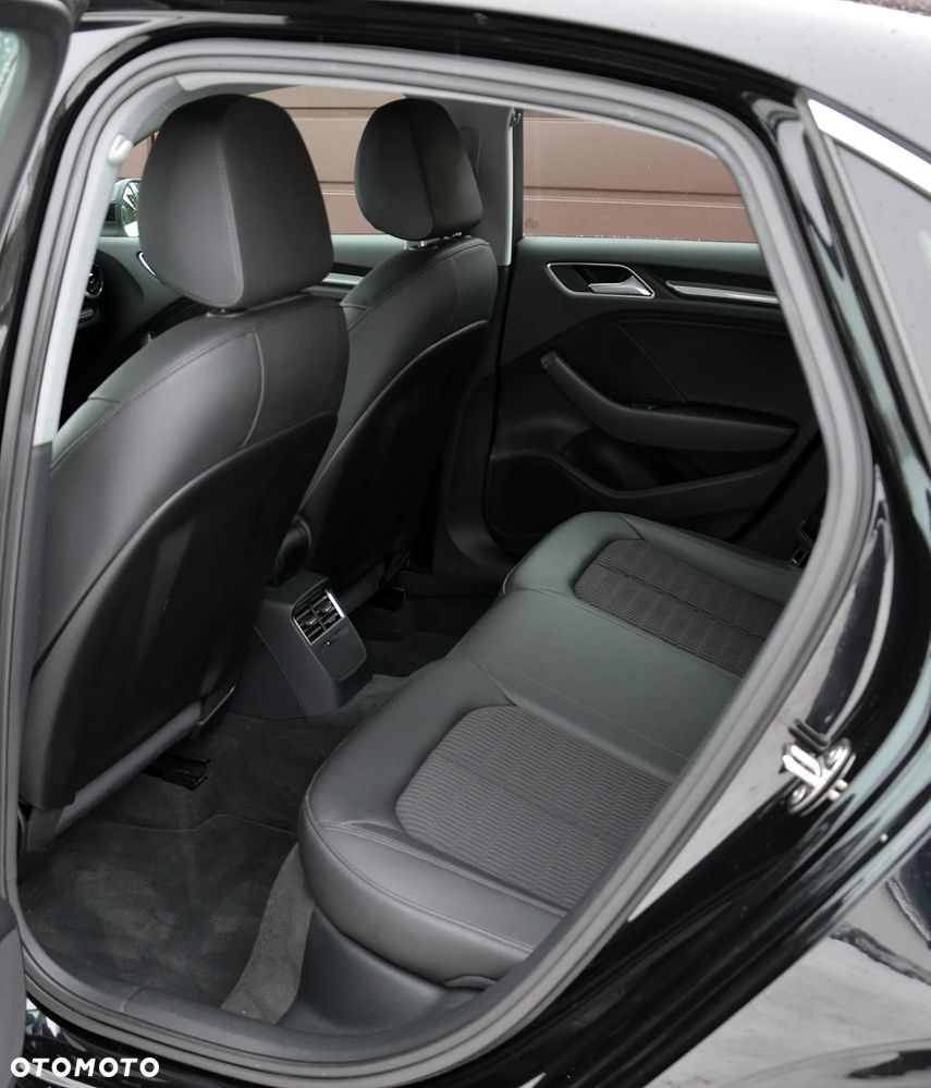 Audi A3 Limousine 30 TDI - 12