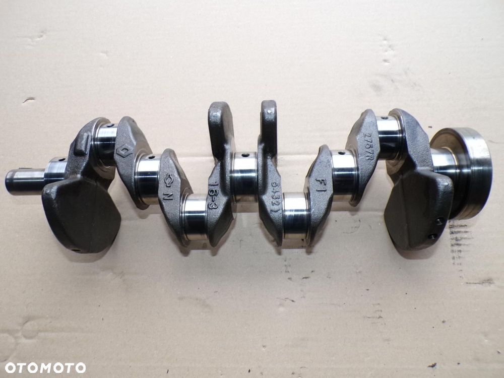 WAŁ KORBOWY RENAULT CLIO III NISSAN QASHQAI II J11 1.2 TCE 2757R