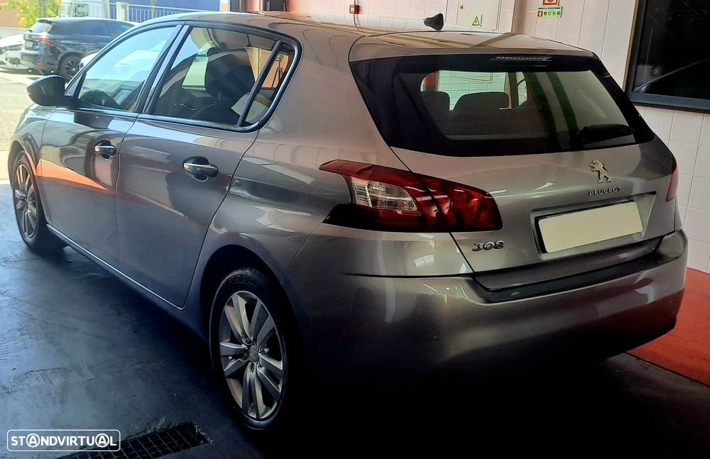 Peugeot 308 1.2 PureTech Style - 24