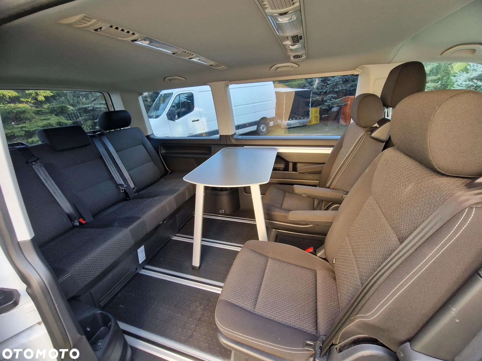 Volkswagen Multivan - 7