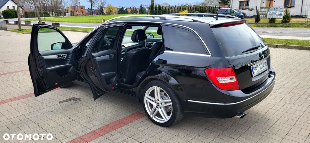 Mercedes-Benz Klasa C 220 CDI DPF (BlueEFFICIENCY) 7G-TRONIC Avantgarde - 2