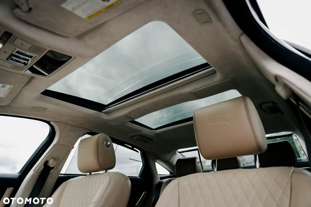 Jaguar XJ 3.0 T LWB AWD Portfolio - 15