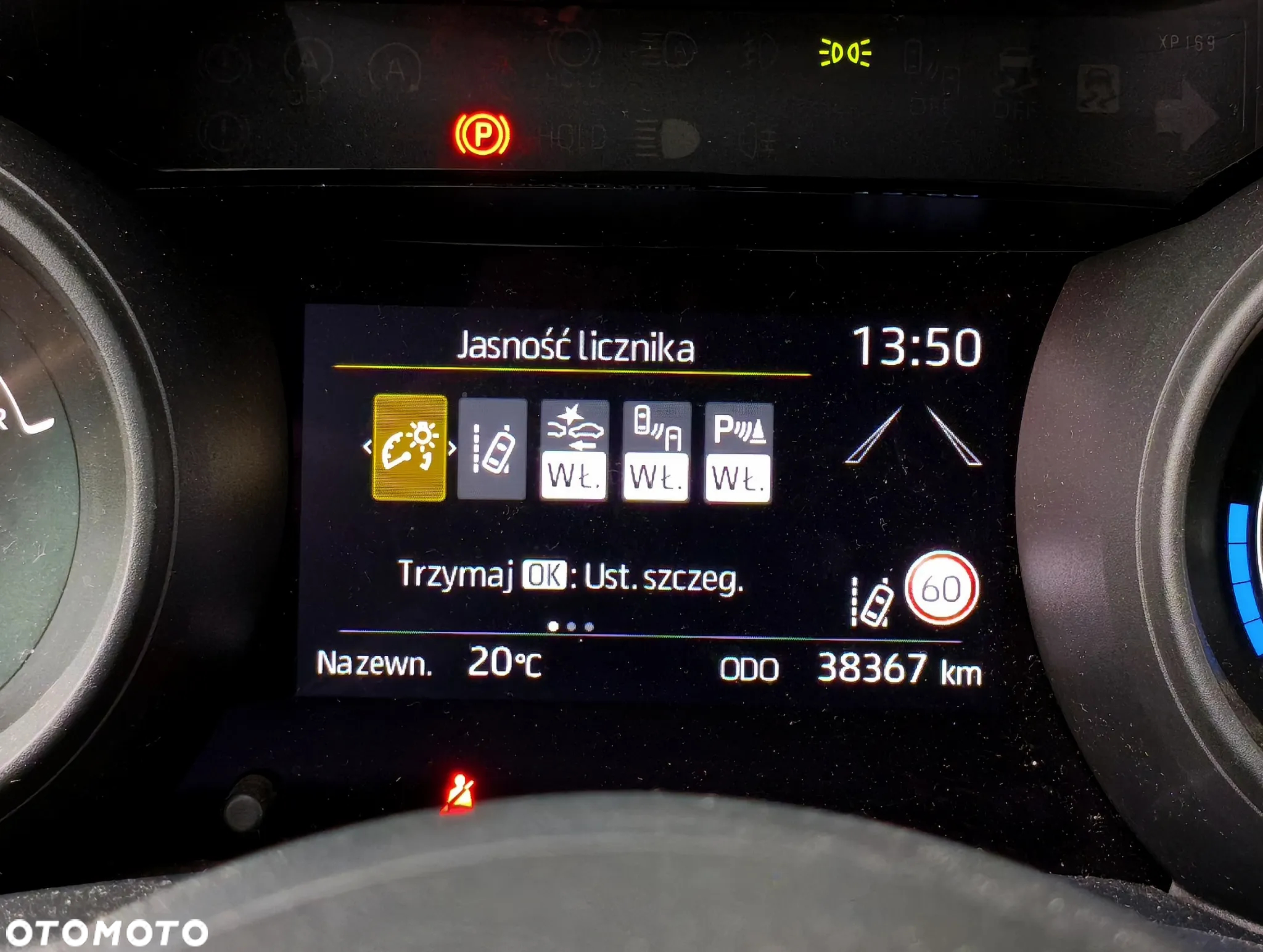 Toyota Yaris Hybrid 1.5 Comfort - 12