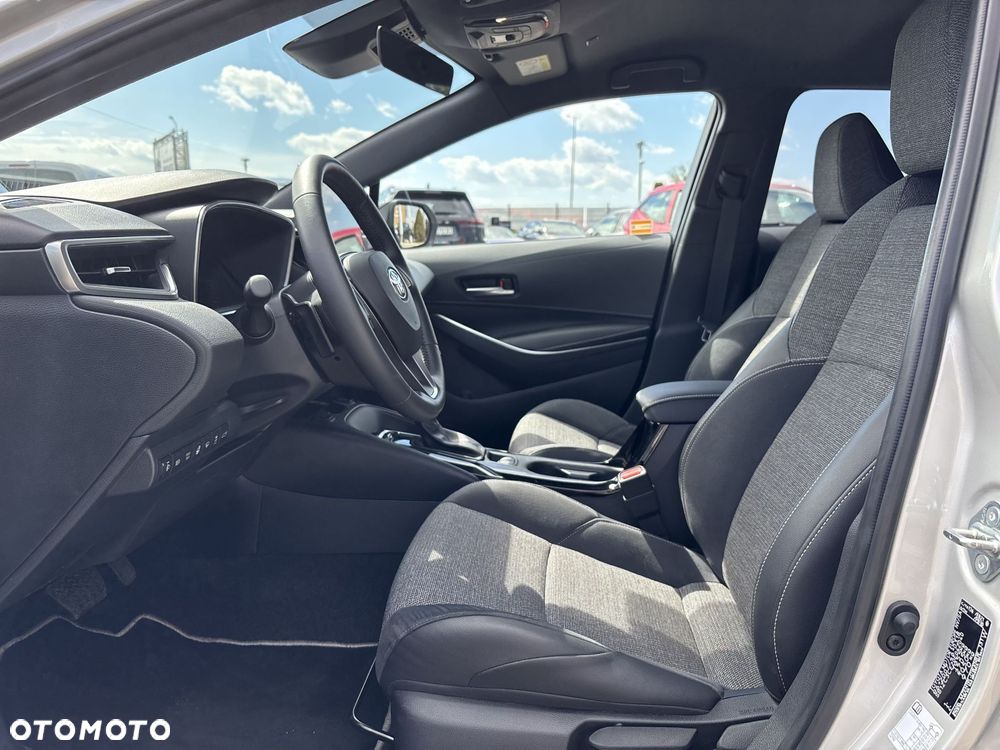 Toyota Corolla - 12