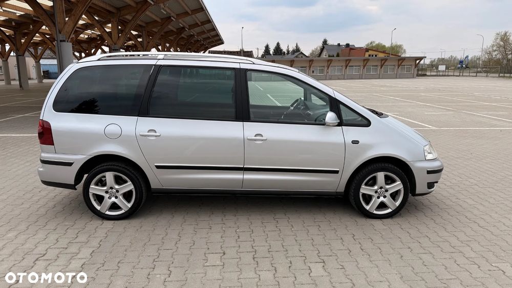 Volkswagen Sharan 2.0 TDI Highline - 4