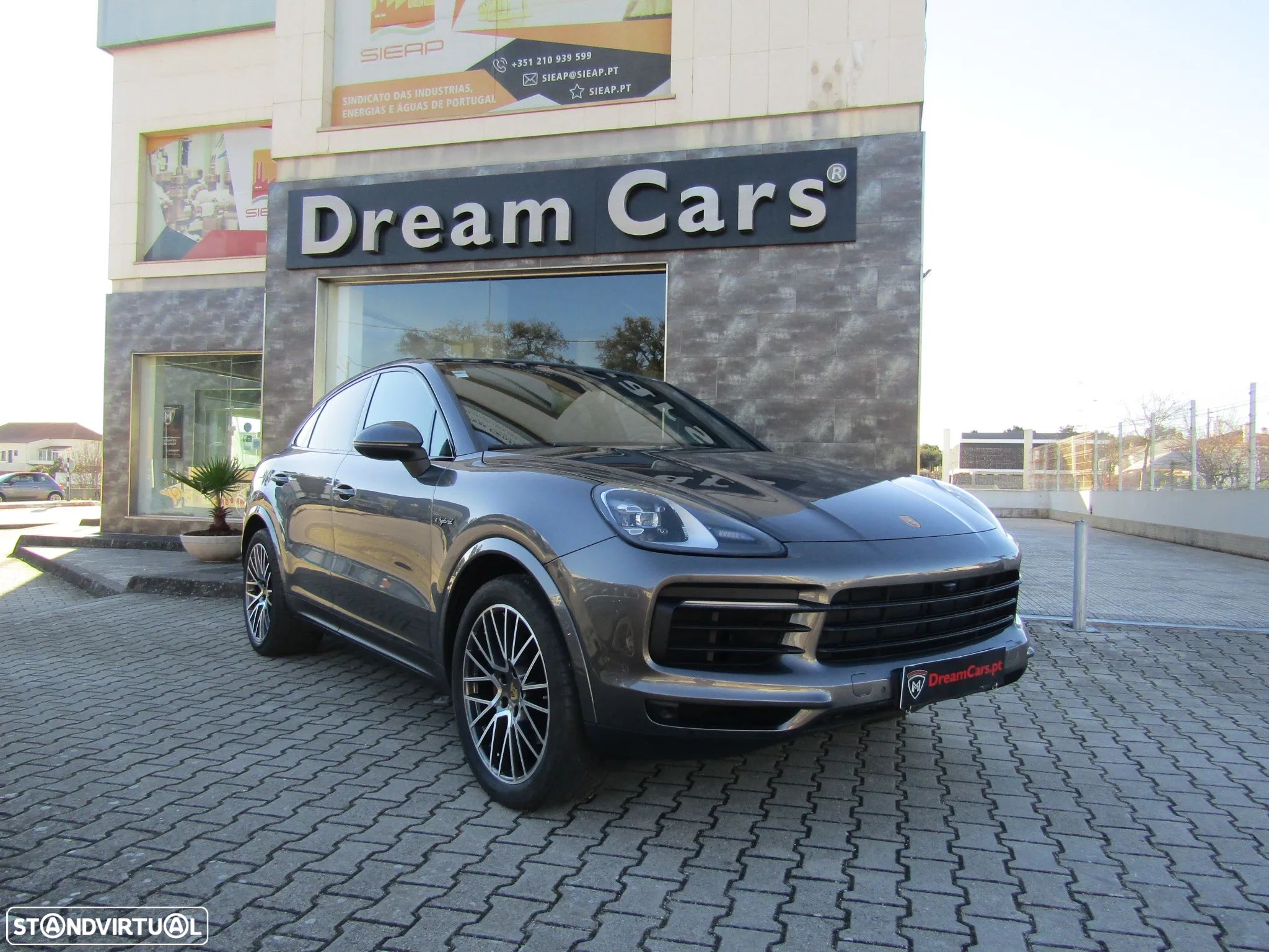 Porsche Cayenne Coupé E-Hybrid - 1