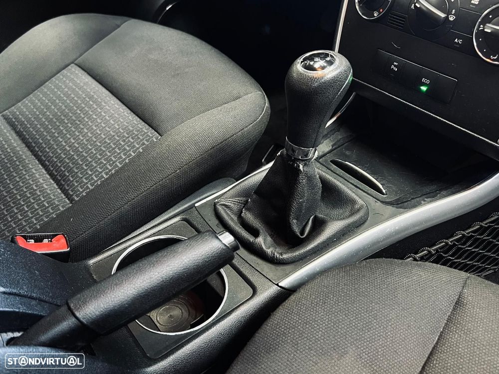 Mercedes-Benz B 150 Standard - 29