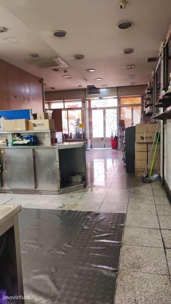 Trespasse de Pastelaria/Restaurante com Jogos da Santa Casa - Grande imagem: 3/10