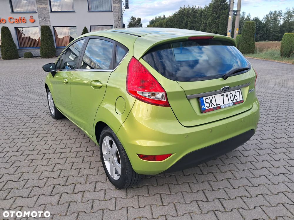 Ford Fiesta 1.25 Celebration - 15
