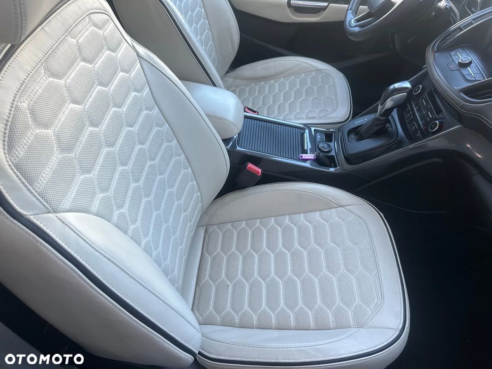 Ford Kuga 2.0 TDCi 4x4 Vignale - 25