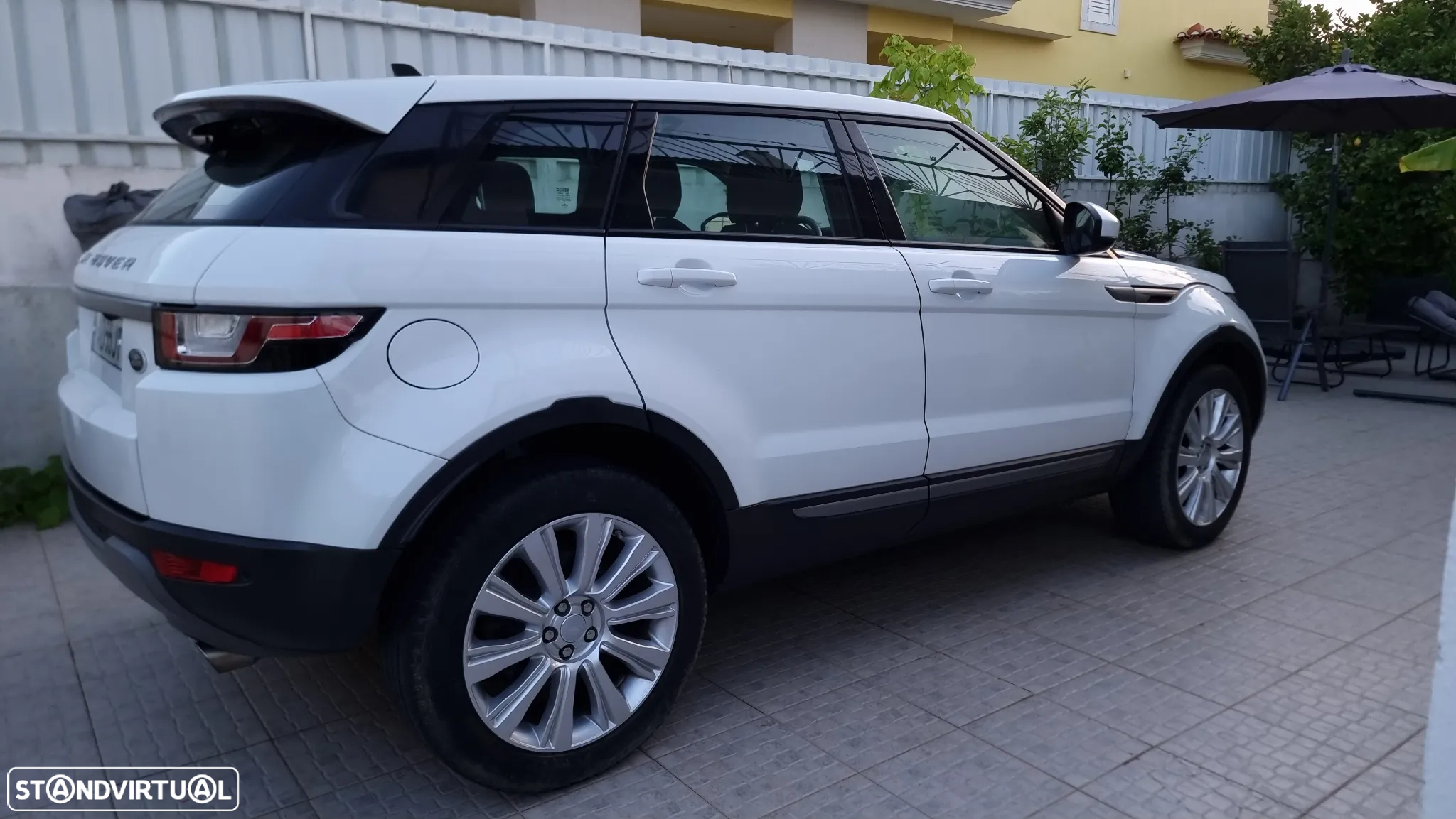 Land Rover Range Rover Evoque 2.0 TD4 Pure - 32