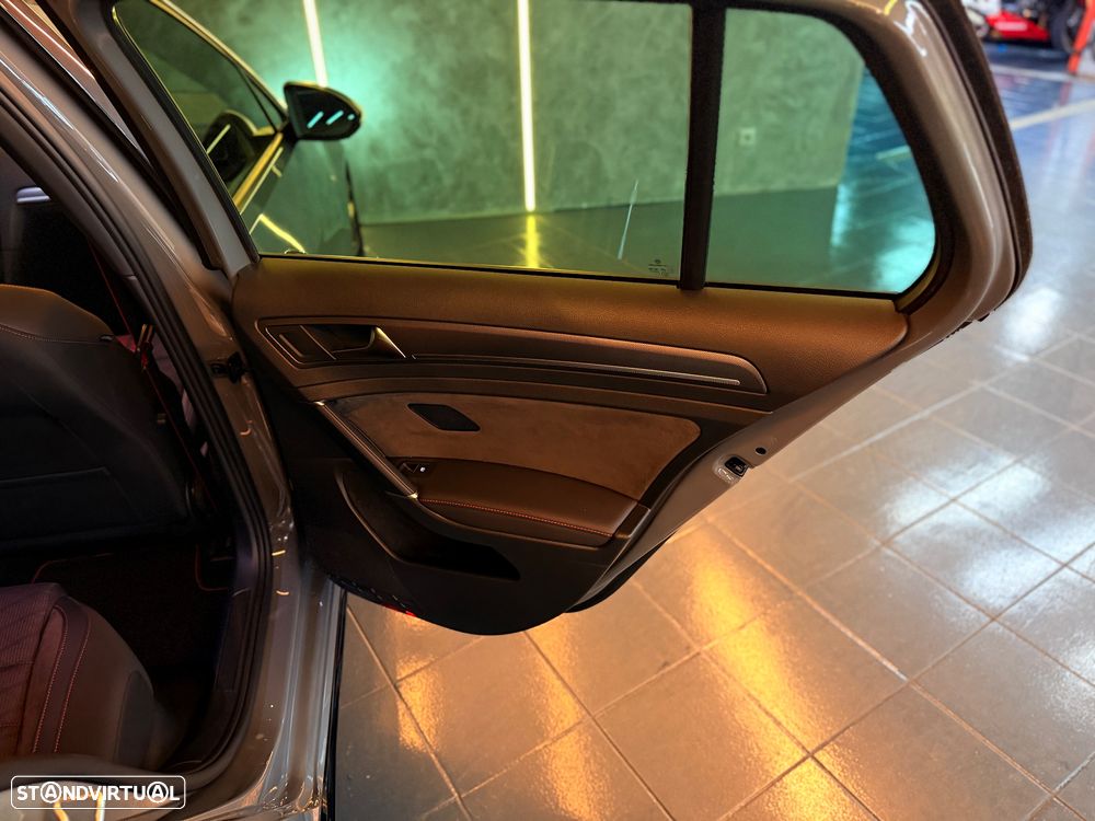 VW Golf GTI TCR 2.0 TSI OPF DSG - 22