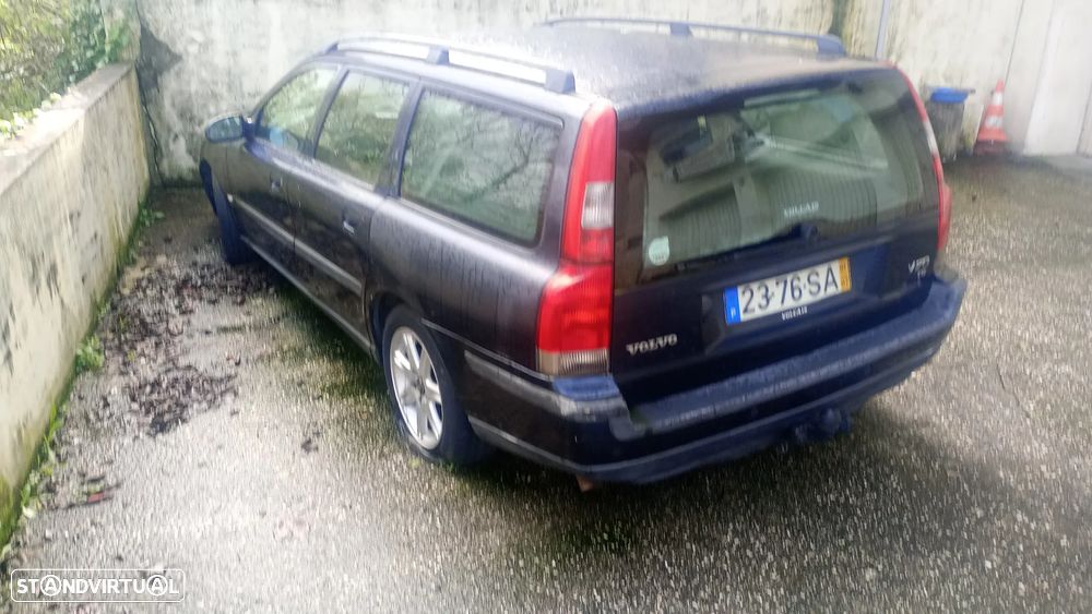 Volvo V70 T5 - 2