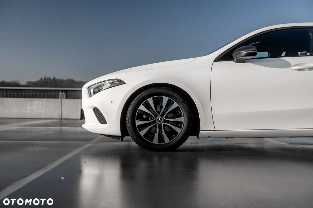 Mercedes-Benz Klasa A 180 Style 7G-DCT - 30
