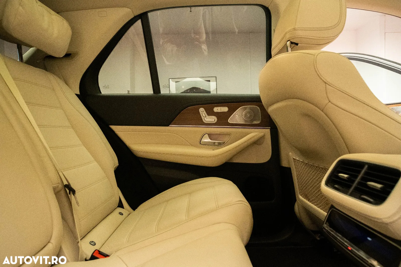 Mercedes-Benz GLE 350 e 4Matic 9G-TRONIC AMG Line - 30
