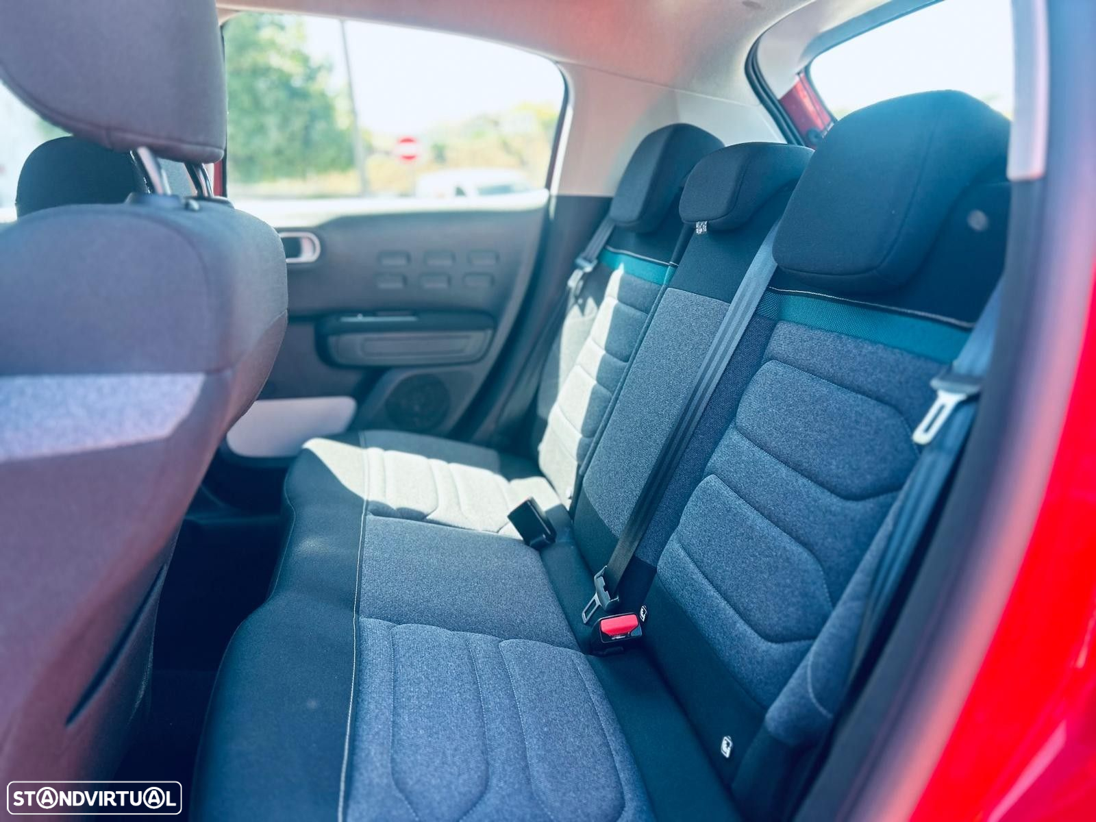 Citroën C3 1.2 PureTech Shine - 27