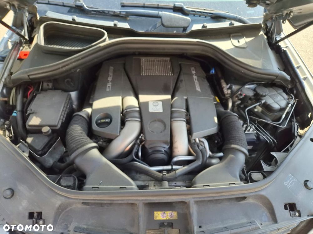 Mercedes-Benz ML 63 AMG 4-Matic - 11