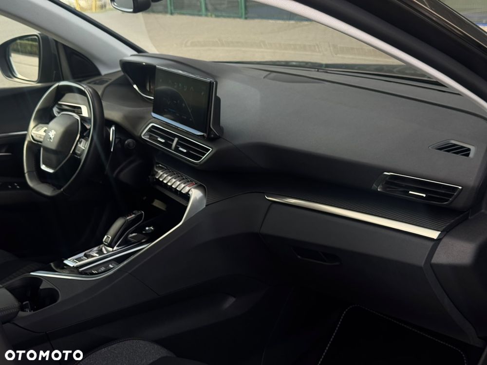 Peugeot 5008 PureTech 130 EAT8 Stop & Start Roadtrip - 28