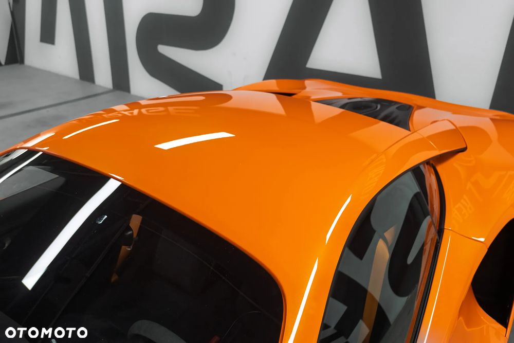 McLaren Artura - 11