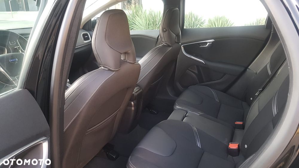Volvo V40 D2 Base - 10