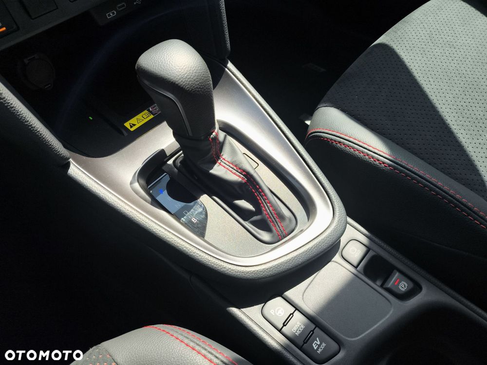 Toyota Yaris Cross Hybrid 1.5 GR Sport - 21