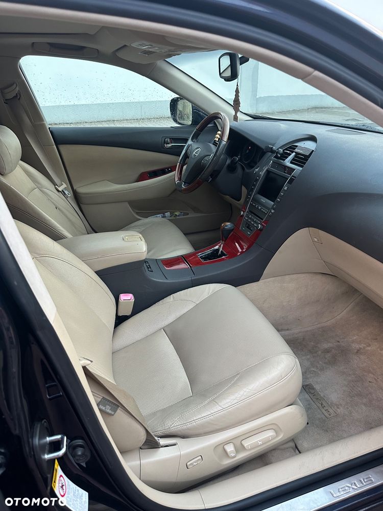 Lexus ES - 7
